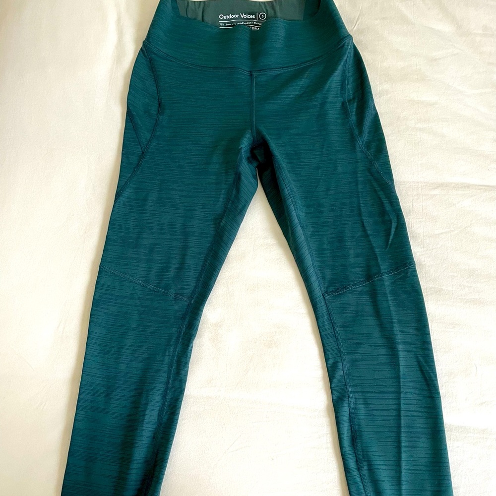 Outdoor Voices Women’s small leggings, green
